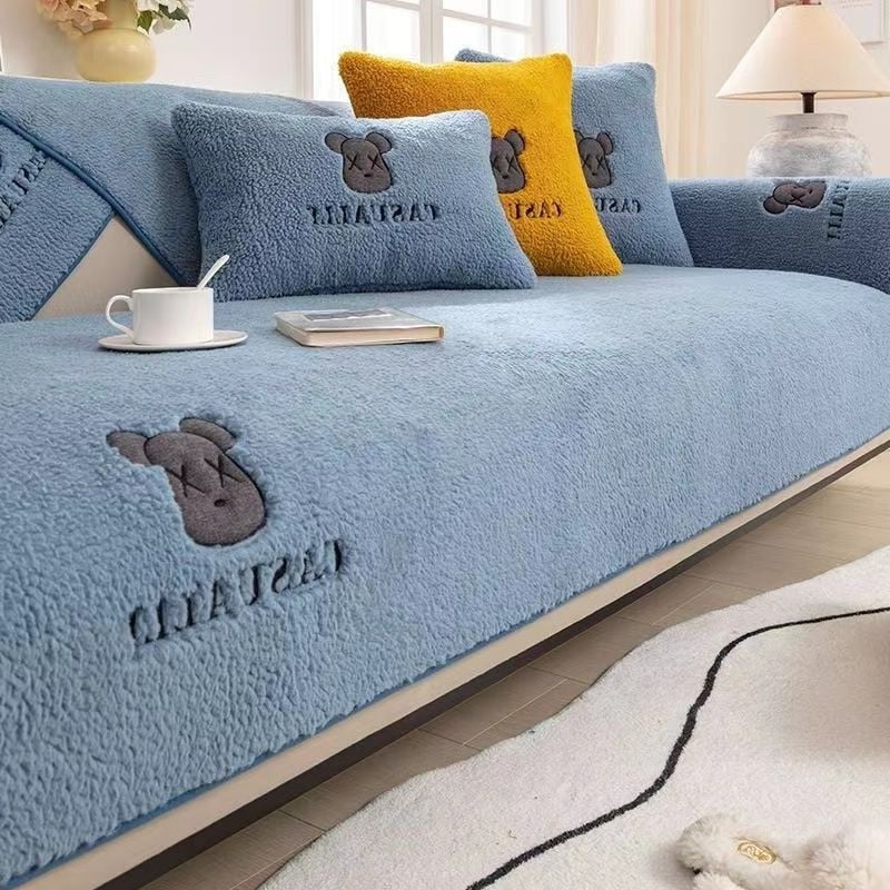 Lamby – Sofabezug aus Wolle mit Stickerei